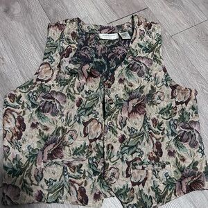 Vintage looking Floral Tapestry Vest - Multicolor Floral